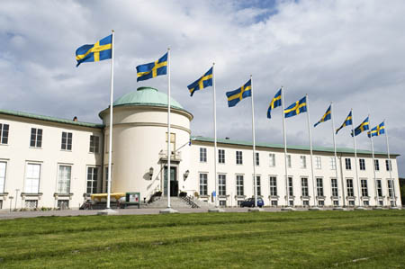 Fira med flaggor och frukost på Sjöhistoriska den 6 juni